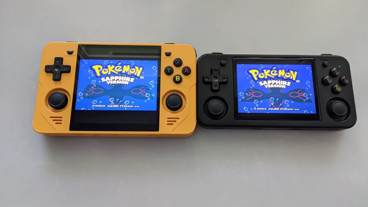 Powkiddy RGB30 vs RG35XX H Game Boy Advance